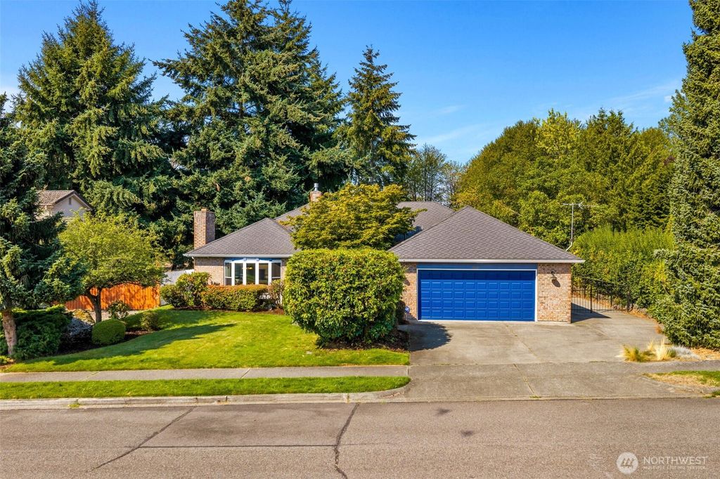 3902 Larchmont Avenue NE, Tacoma, WA 98422