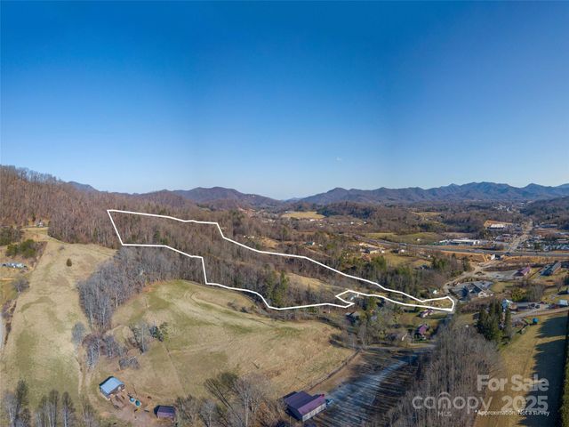 74 Buckeye Cove Road, Canton, NC 28716