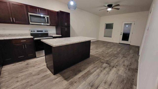 305-311 W Madison, Buffalo, MO 65622