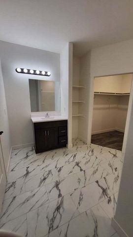 305-311 W Madison, Buffalo, MO 65622