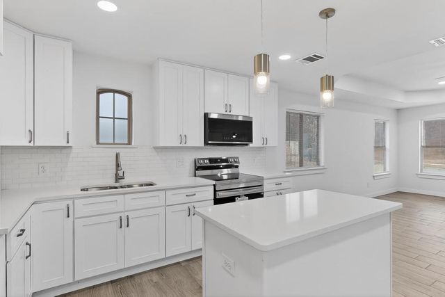 3304 Wellington Street, Greenville, TX 75401