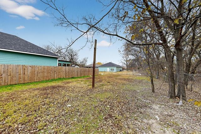 3304 Wellington Street, Greenville, TX 75401