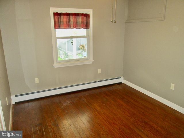 2248 READING AVE, Reading, PA 19609
