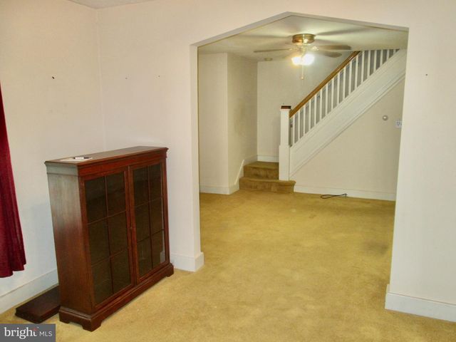 2248 READING AVE, Reading, PA 19609
