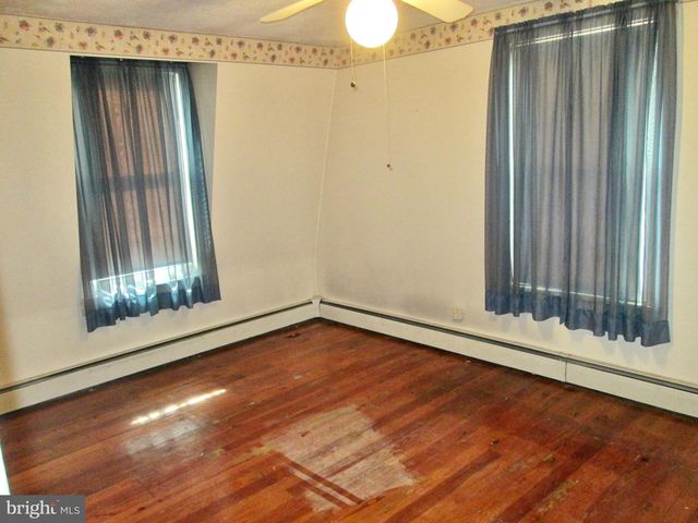 2248 READING AVE, Reading, PA 19609