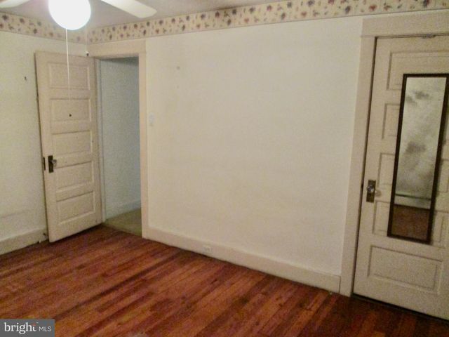 2248 READING AVE, Reading, PA 19609