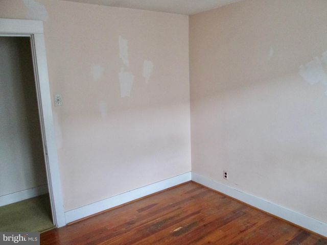 2248 READING AVE, Reading, PA 19609