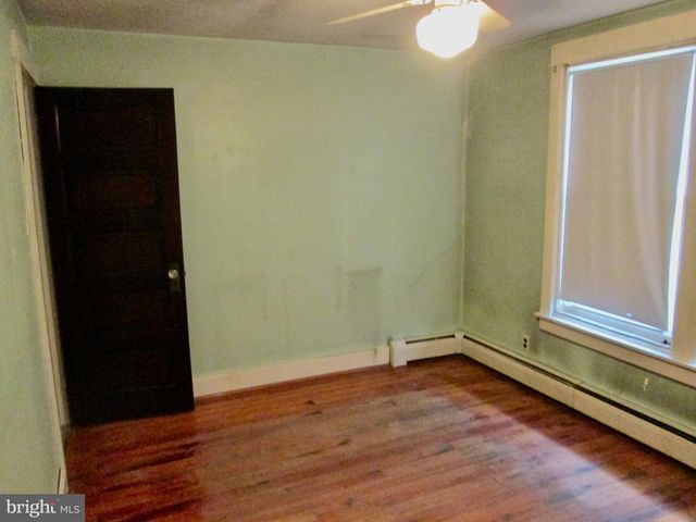 2248 READING AVE, Reading, PA 19609