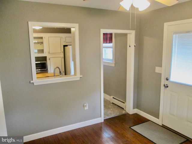 2248 READING AVE, Reading, PA 19609