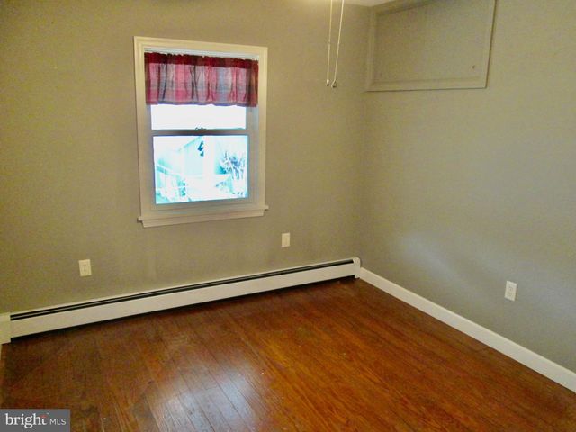 2248 READING AVE, Reading, PA 19609