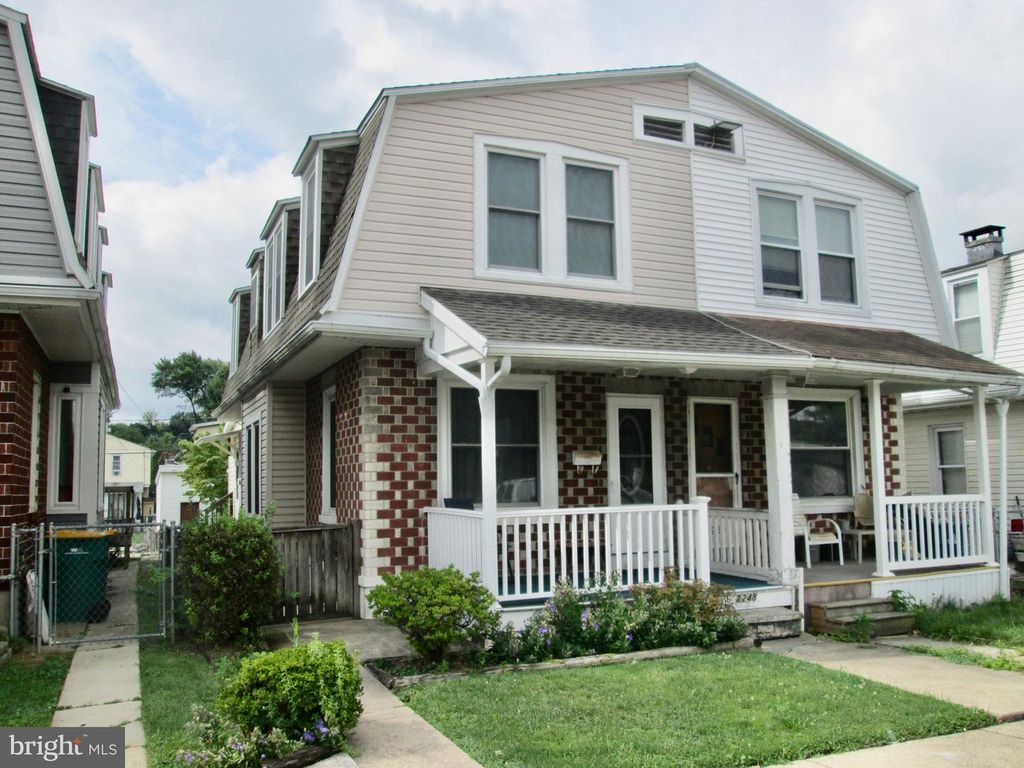 2248 READING AVE, Reading, PA 19609
