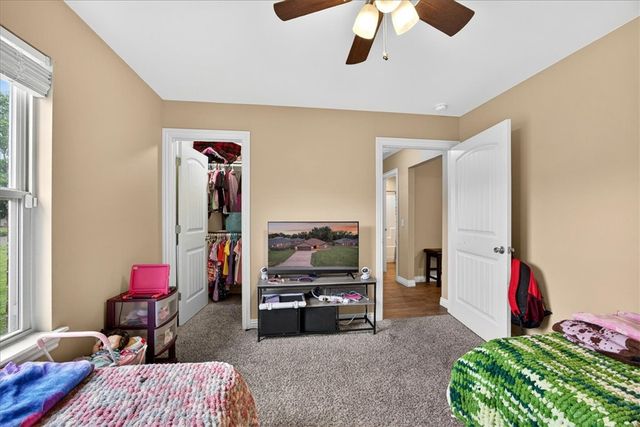 500 SW 6th Avenue, Gravette, AR 72736