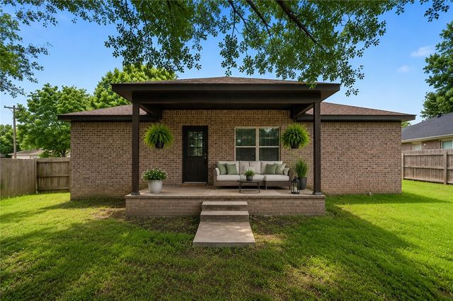 500 SW 6th Avenue, Gravette, AR 72736