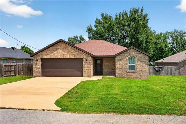 500 SW 6th Avenue, Gravette, AR 72736