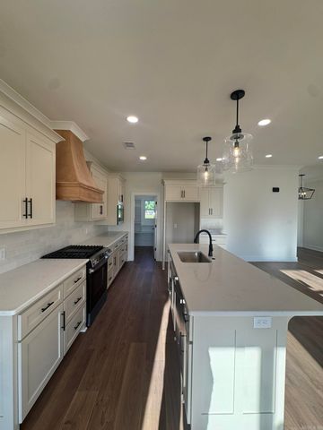 20 Albion CT., Cabot, AR 72023