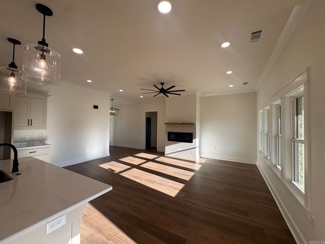 20 Albion CT., Cabot, AR 72023