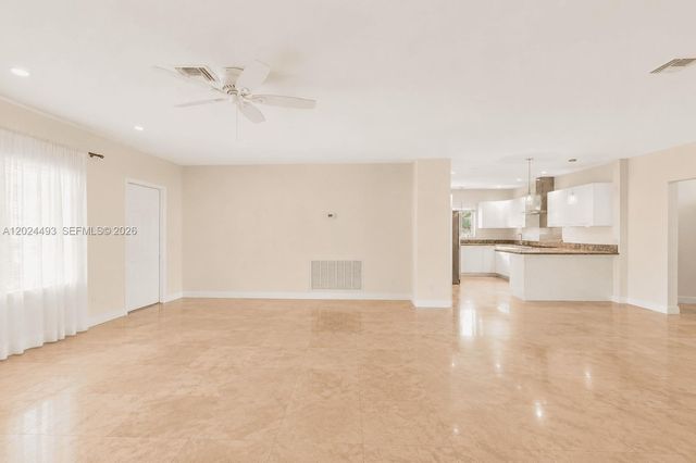 1995 Ixora Rd, North Miami, FL 33181