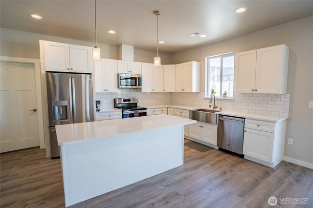 1404 W Century Street, Moses Lake, WA 98837