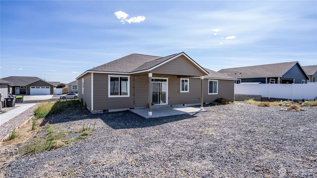 1404 W Century Street, Moses Lake, WA 98837