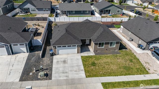 1404 W Century Street, Moses Lake, WA 98837