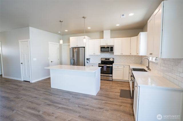 1404 W Century Street, Moses Lake, WA 98837