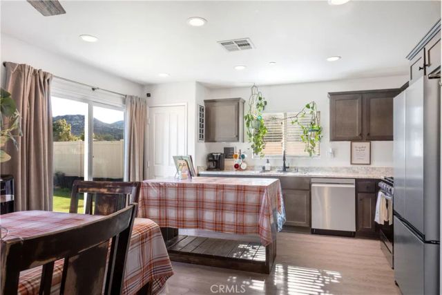 29460 Bamboo Court, Winchester, CA 92596