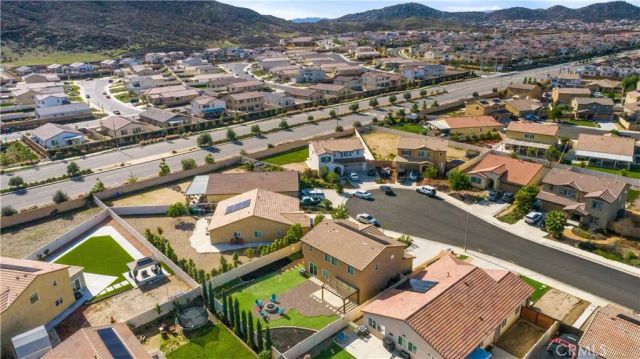 29460 Bamboo Court, Winchester, CA 92596