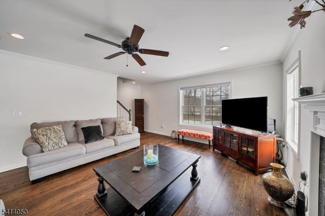 257 Bartley Rd, Washington Twp., NJ 07853