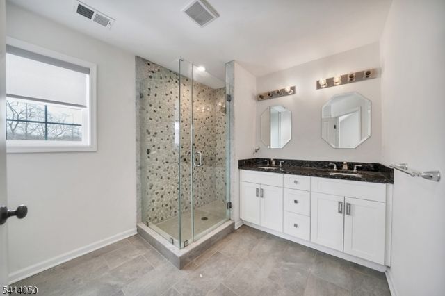 257 Bartley Rd, Washington Twp., NJ 07853