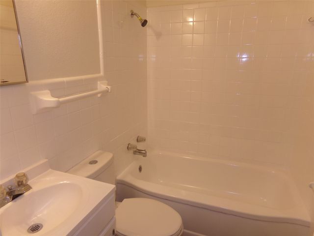 3423 Texas Drive, Dallas, TX 75211