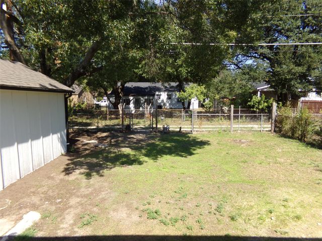 3423 Texas Drive, Dallas, TX 75211