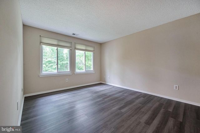 11725-D SUMMERCHASE CIR, Reston, VA 20194