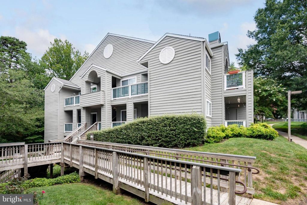 11725-D SUMMERCHASE CIR, Reston, VA 20194