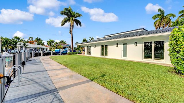 2593 SE 9th Street, Pompano Beach, FL 33062