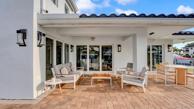 2593 SE 9th Street, Pompano Beach, FL 33062