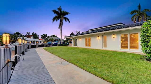 2593 SE 9th Street, Pompano Beach, FL 33062