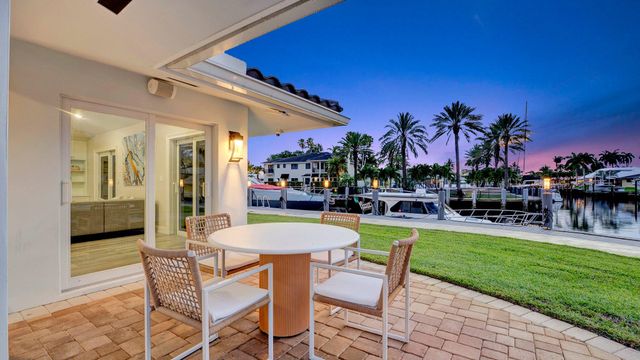 2593 SE 9th Street, Pompano Beach, FL 33062