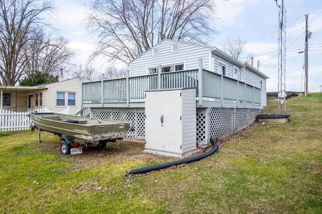 2975 S Scotty Drive, Pleasant Lake, IN 46779