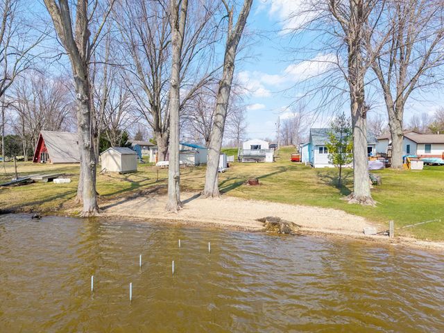 2975 S Scotty Drive, Pleasant Lake, IN 46779