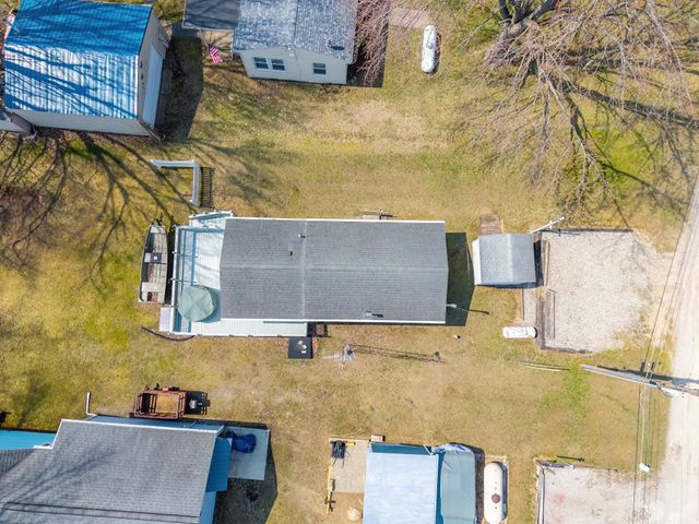 2975 S Scotty Drive, Pleasant Lake, IN 46779