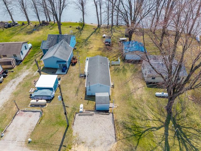 2975 S Scotty Drive, Pleasant Lake, IN 46779