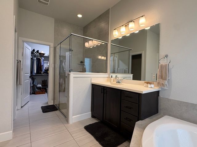 1044 Myers Park Trail, Roanoke, TX 76262