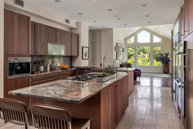 300 Sunnyside Dr, Nashville, TN 37205