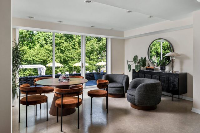 300 Sunnyside Dr, Nashville, TN 37205