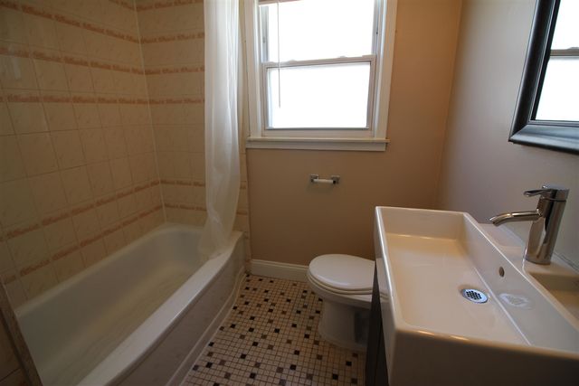 19504 Roger Street, Melvindale, MI 48122