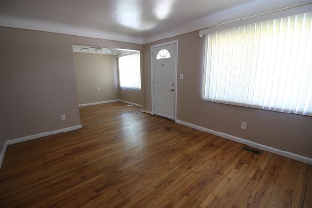 19504 Roger Street, Melvindale, MI 48122