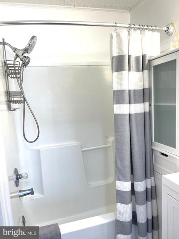 221 MADISON ST, Colonial Beach, VA 22443