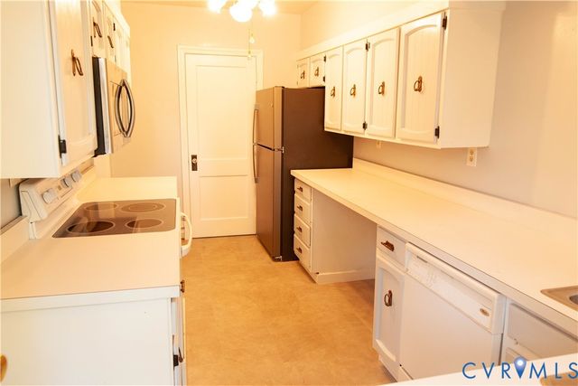 105 W McClellan St, Sandston, VA 23150
