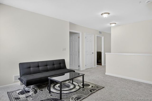 58676 Losino Drive, South Lyon, MI 48178