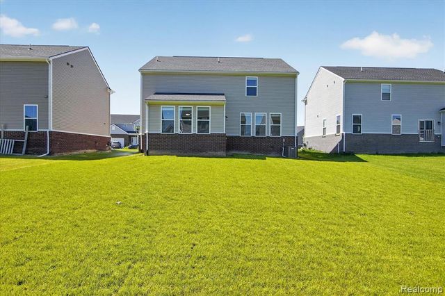 58676 Losino Drive, South Lyon, MI 48178